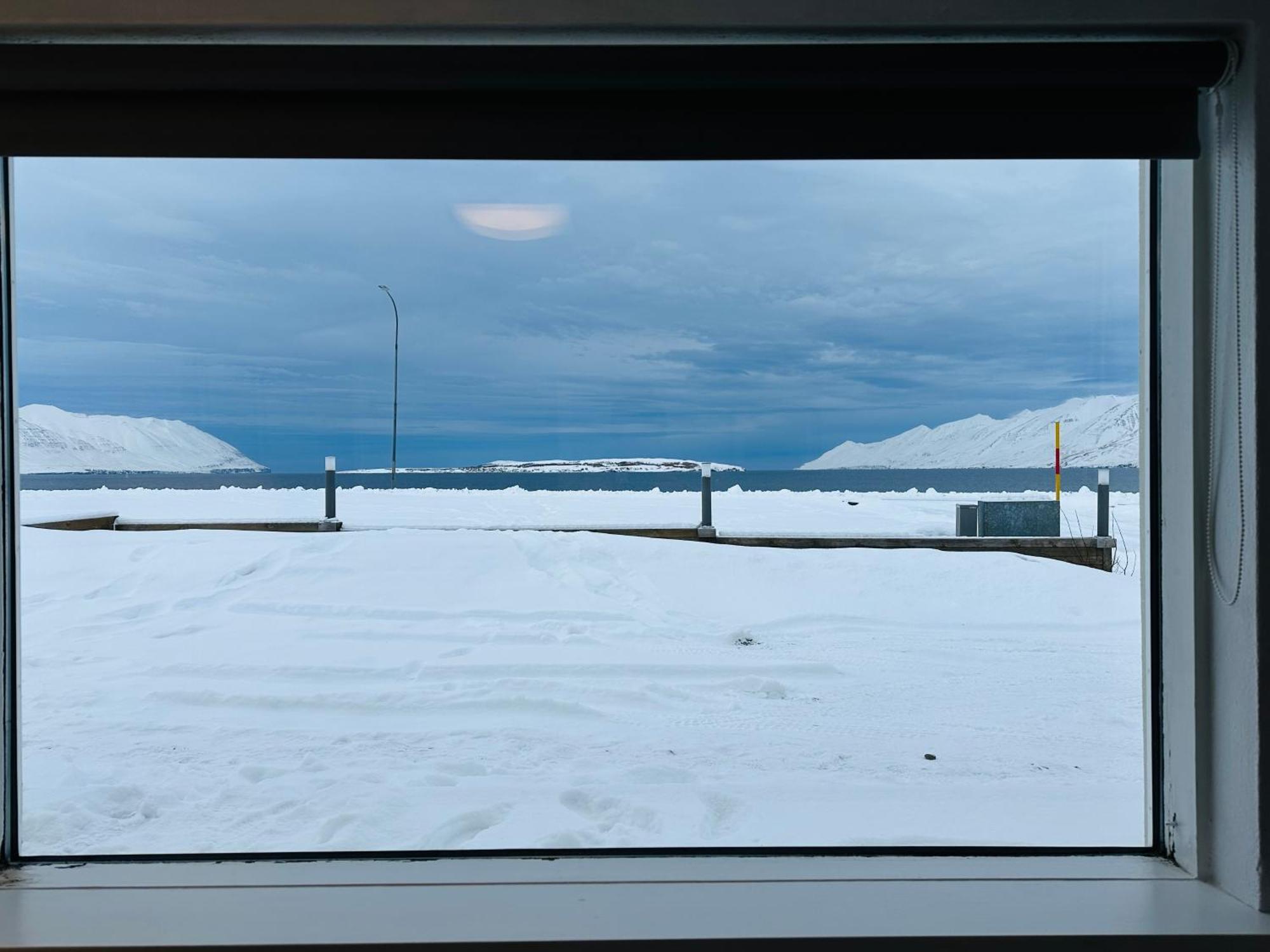 Готель Waterfront Fjord House Arskogssandur Номер фото